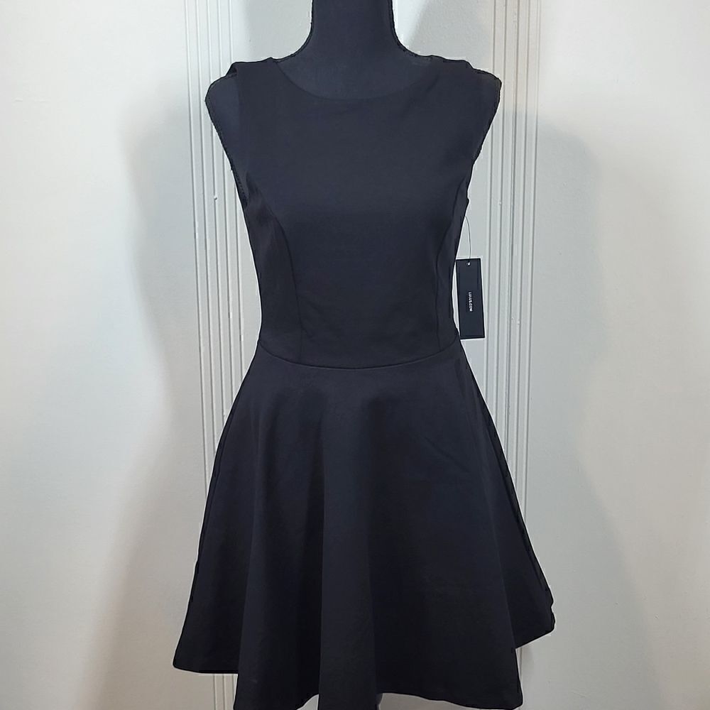 Lulu' s Little Black Dress